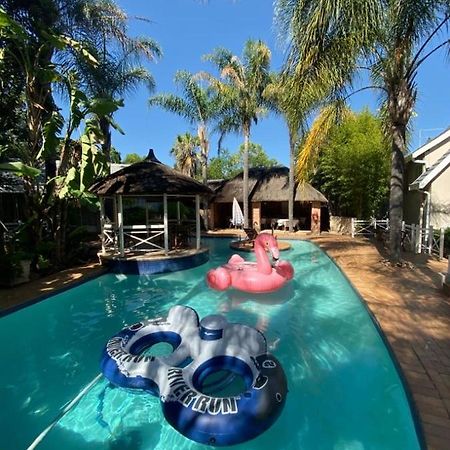 Summerview Guest Lodge Johannesburg Bagian luar foto