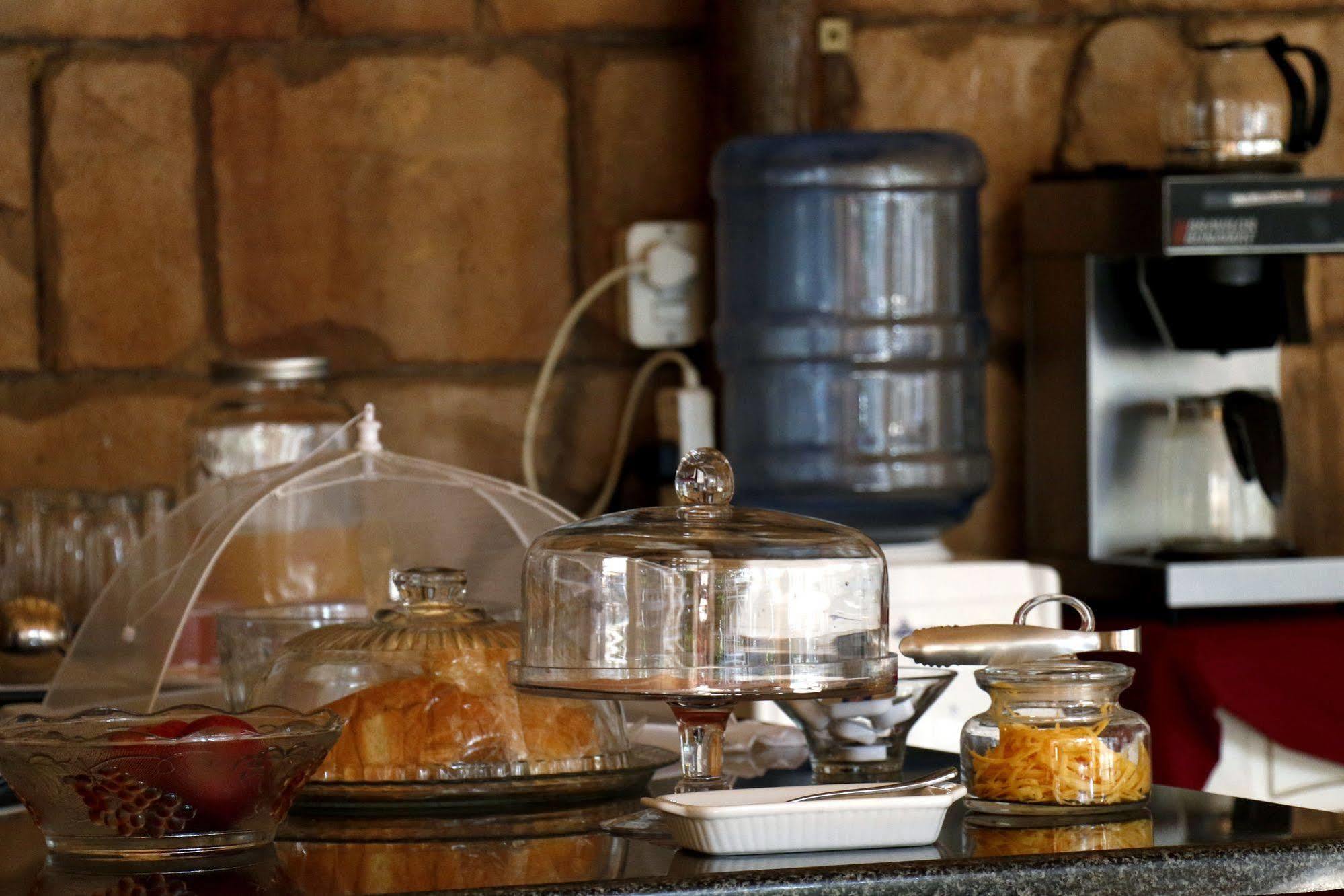 Summerview Guest Lodge Johannesburg Bagian luar foto