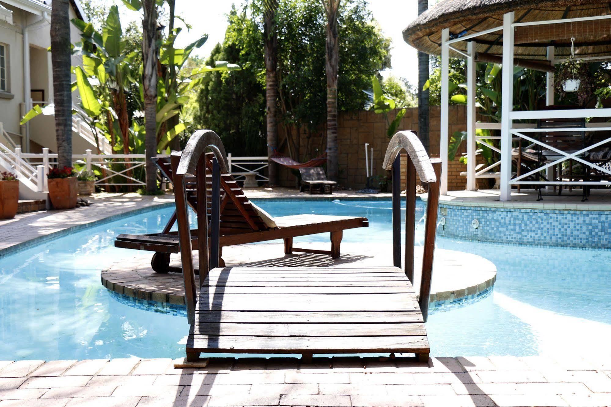 Summerview Guest Lodge Johannesburg Bagian luar foto